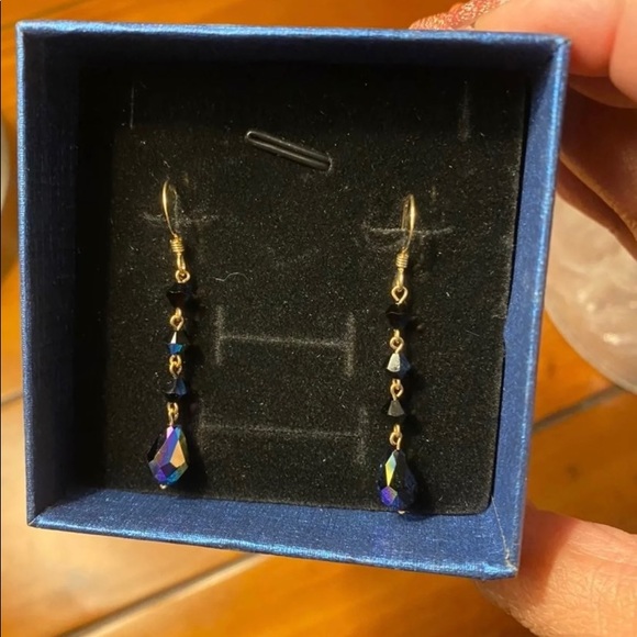 10k gold Iridescent Dangling Earrings - Picture 4 of 8
